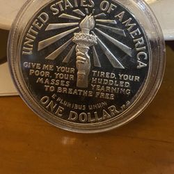 1986 Ellis Island Gate Way To America Silvdr Vintage Round
