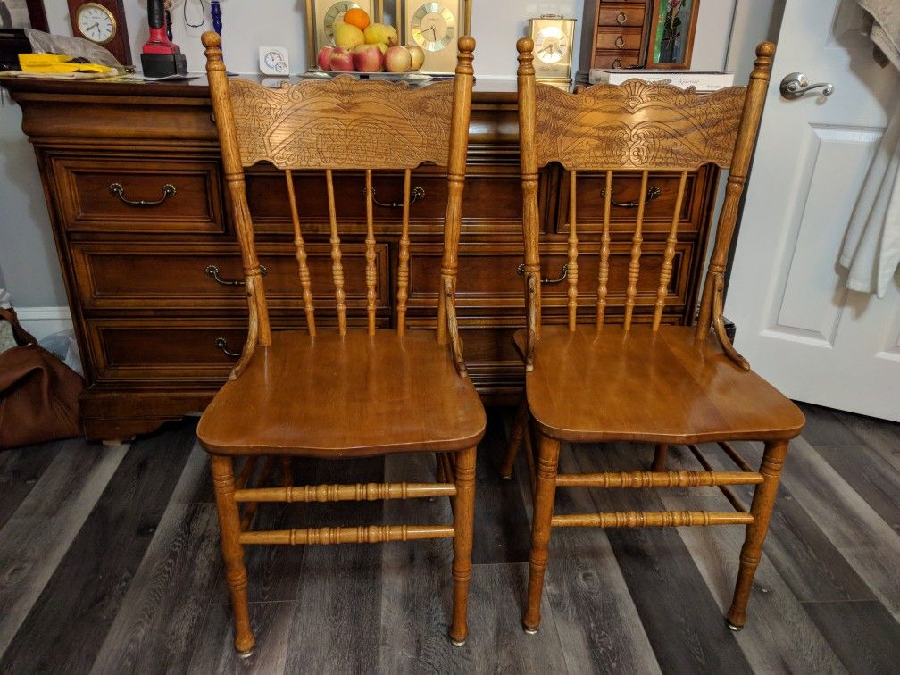 2 Vintage Oak Dining Chairs.