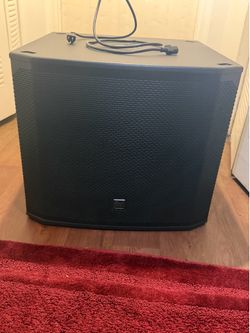 Ev Dj subwoofer Electro-Voice EKX-18SP 18inch retail price $1500 if you don’t have $750 don’t msg me price to sell firm $750