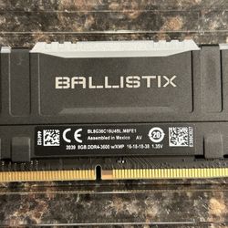 Crucial Ballistix DDR4 DRAM Desktop Gaming Memory Kit 16GB (8GB x 2) - Black