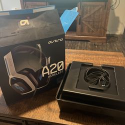 Astro A20 Wireless headset