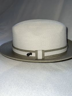 Bailey hat medium size.