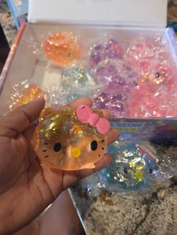 Hello kitty squishys