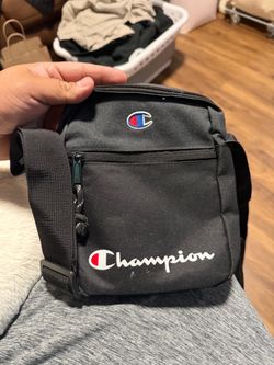 Champion cross body bag
