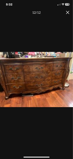Queen size bedroom set