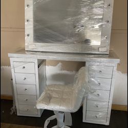 Makeup Vanity Set 