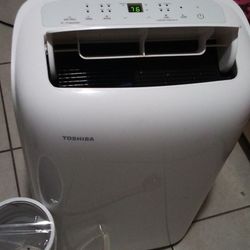 Toshiba  Air Conditioner Portable 