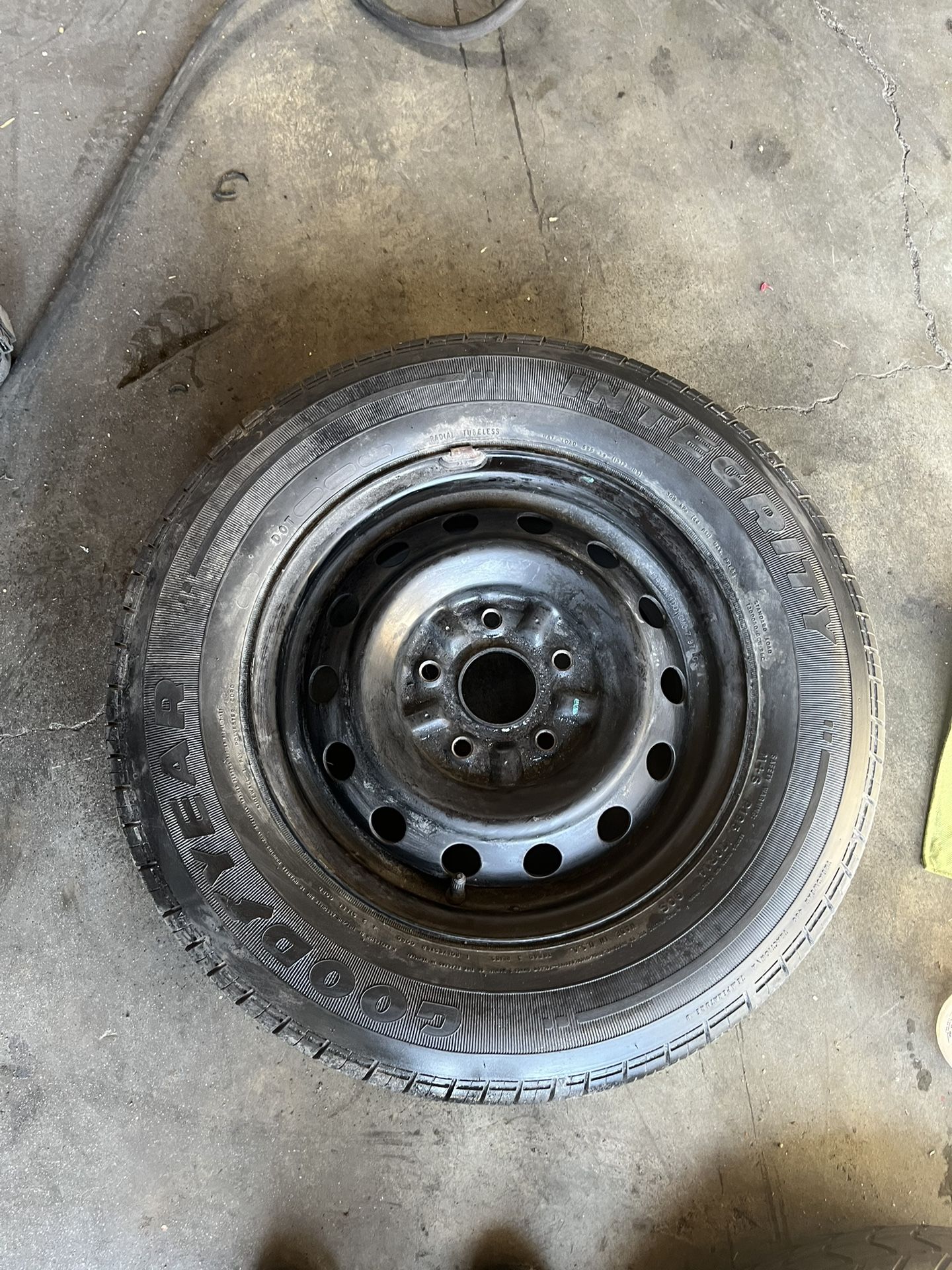 1992 To 2001 Toyota Camry Spare Steel Rim And Tire Size P195/ 70r14 j14x51/2jj dotcmc 797lc3