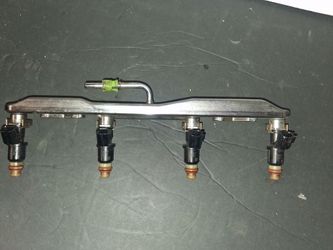 Fuel rail and injectors 16–21 Honda Civic models equipped with the 2.0-liter 4-cylinder