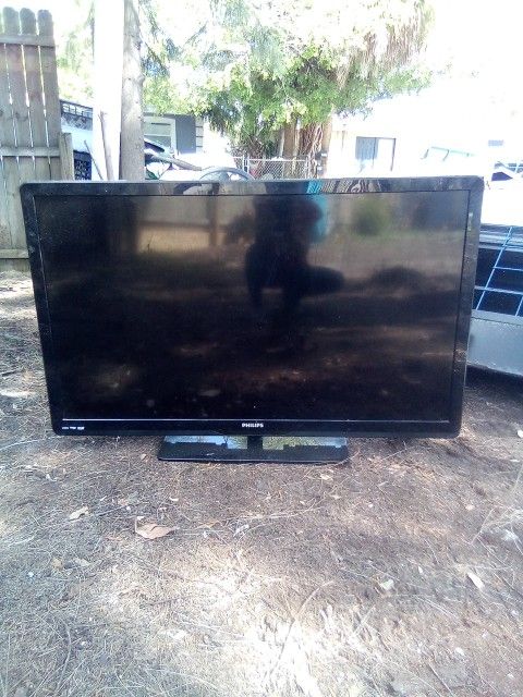 55 Inch Phillips TV For Sale 