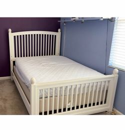 Free White Wood Full Size Bed Frame