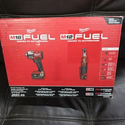 Milwaukee M18 FUEL Mid Torque 1/2 in. Impact Wrench w/ M12 FUEL 3/8 in. Ratchet & Battery/Charger Combo Kit