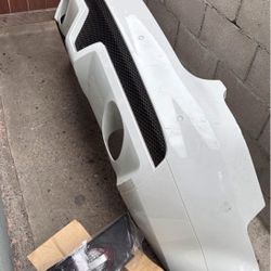 G8 / HSV VE Series 1 Rear Bumper & Tail Light