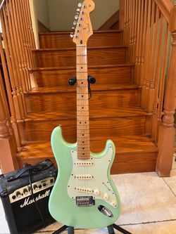 Fender MIM Stratocaster w/ Marshall Amp