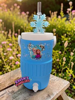 Disney Frozen Anna and Elsa can koozie