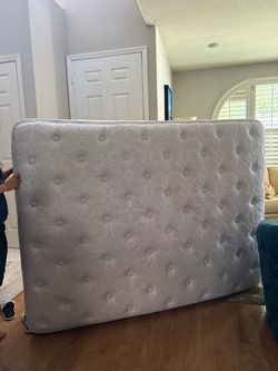 Posturepedic Queen mattress 10" thick