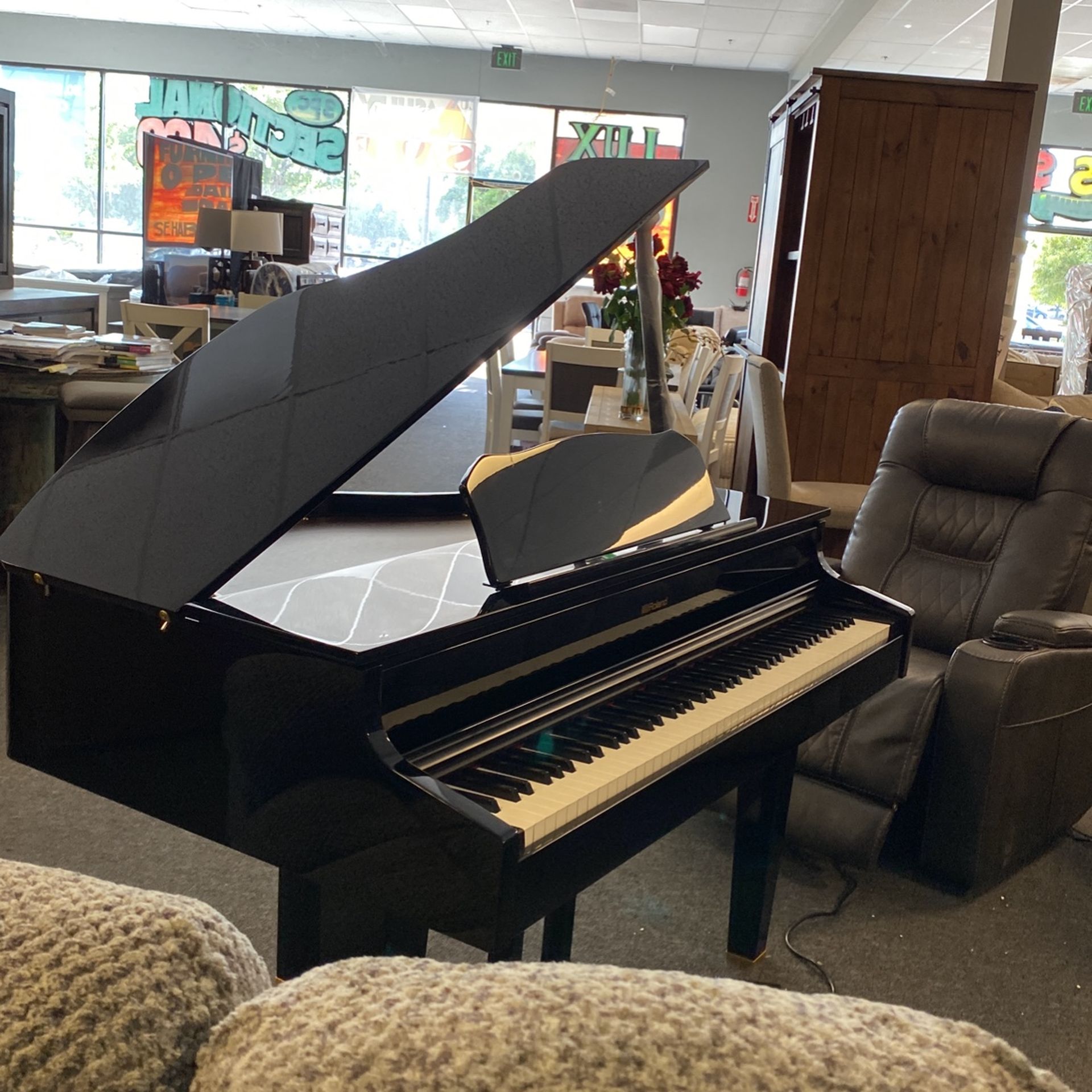 Brand New Cg-1 Roland. Never In A Home Cancel From Costco $5k Retail We Finance $20 Down Bad Credit No credit Ok