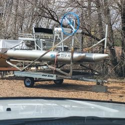 Paddle boat and lift