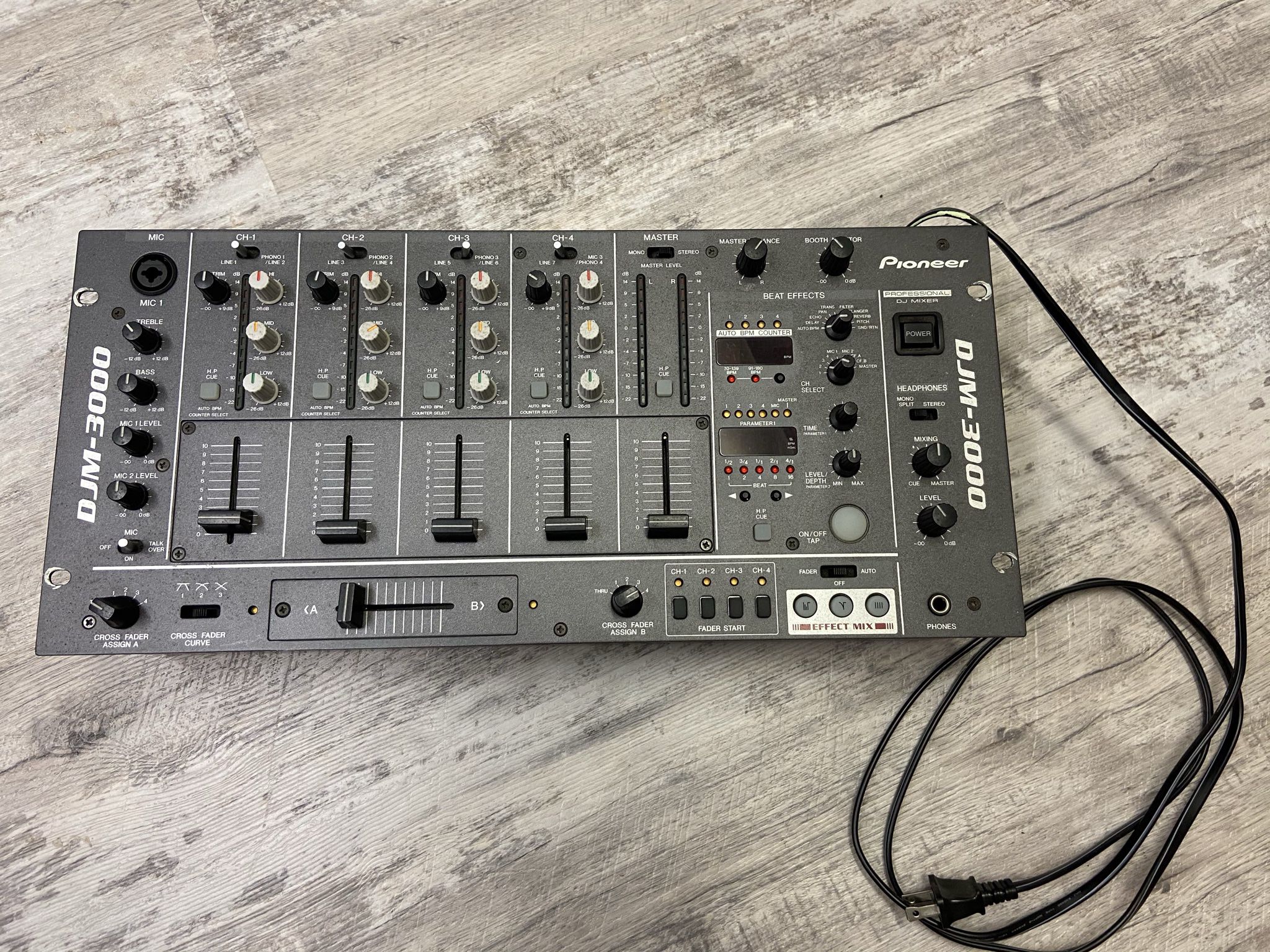 Pioneer DJM-3000 Rack Mount Pro Dj Mixer for Sale in Westerville