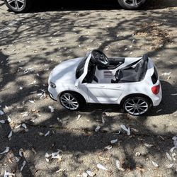 Mercedes Licensed “Power Wheels”-like Electric Car (Toddlers Size)