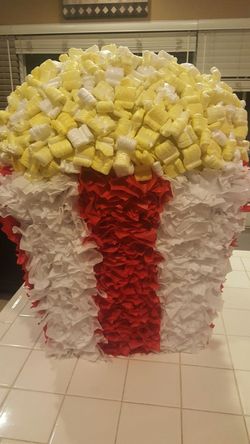Popcorn piñata