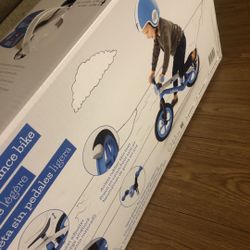 Chillafish Bmxie 2 lightweight balance bike with integrated footrest and footbrake, for kids 2 to 5 years, 12" inch airless rubberskin tires, adjustab