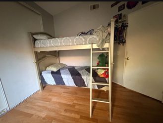Two twin beds with mattress