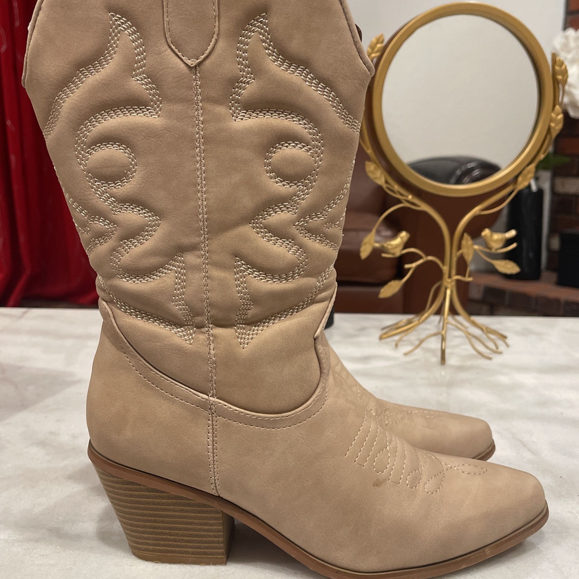 Yetier cowgirl boots