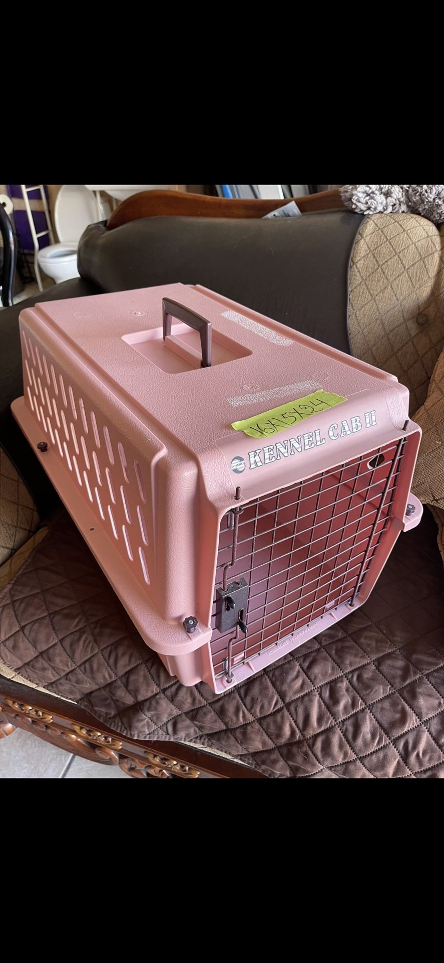 Excellent Condition, Medium Size Bed, Carrier Fence, And Crate 