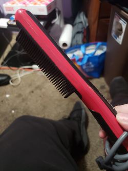 Straightener comb