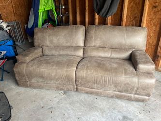 Electric recliner Couch