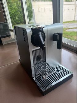 Nespresso Delonghi Latissima Pro Espresso and Cappuccino Machine