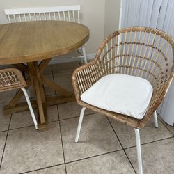 Table With Chairs 