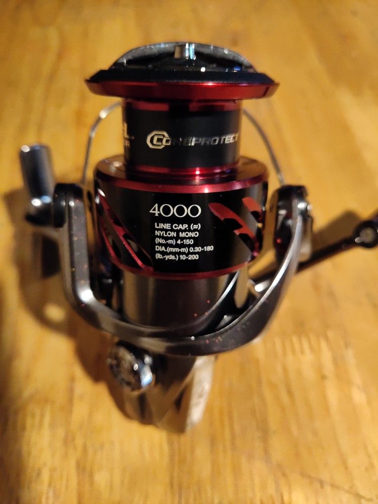 SHIMANO STRADIC 4000XG-B for Sale in Westminster, CA - OfferUp