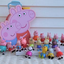 Peppa Pig Playset - Family & Friends Set with Carrying Case (Pedro, Suzy, Rebecca, Richard, Emily, Zoe, George, Daddy Pig & Mommy Pig)