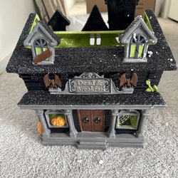 Bath Body Works Halloween Dead Breakfast Luminary 3 wick Candle Holder