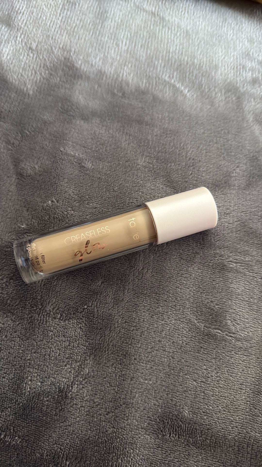 Tarte Creaseless Glow Skin Filter Glistening