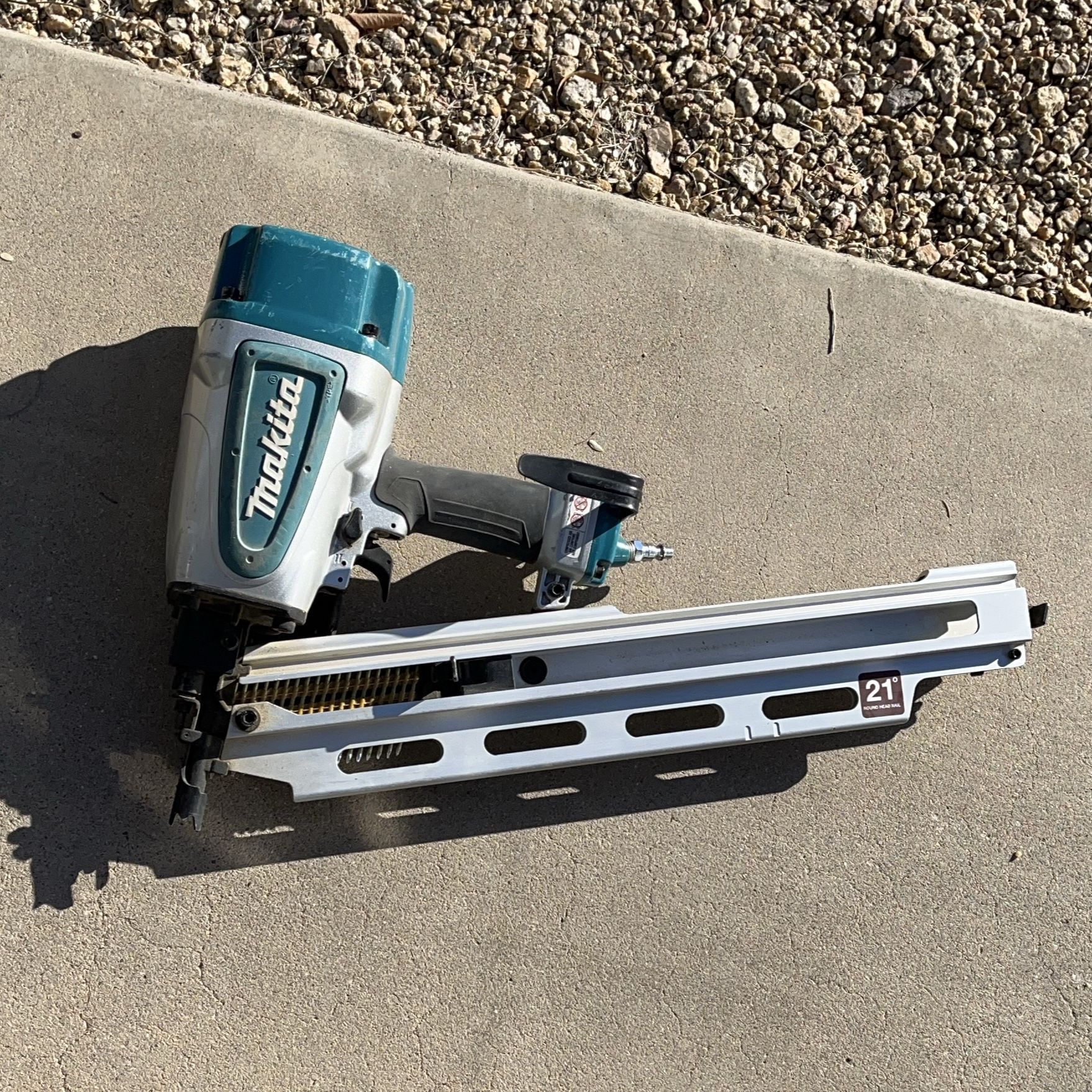 Makita Pneumatic Framing Nail Gun