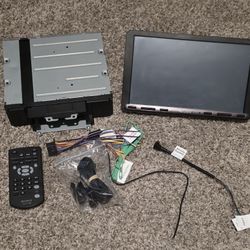 Sony XAV-AX8100 (9 Inch Display/single DIN)