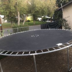Trampoline 