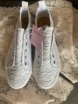 Serra Tennis Shoes