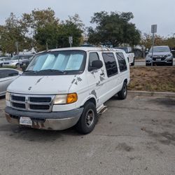 1999 Dodge Ram Van
