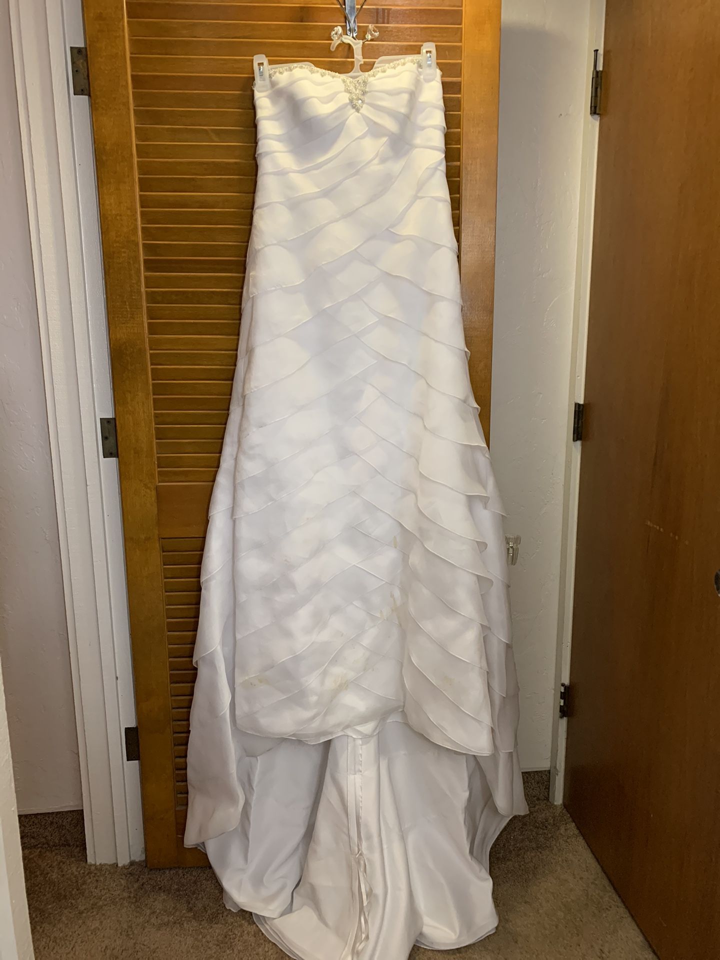 David’s Bridal White Wedding Dress.