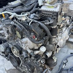 2016 Infiniti Q50 Engine For Parts Only 