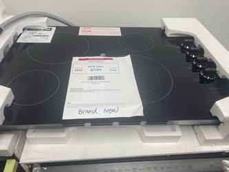 Product Description: Frigidaire 30 in. Electric Cooktop in B Boil Burner & Ceramic Glass Surface.