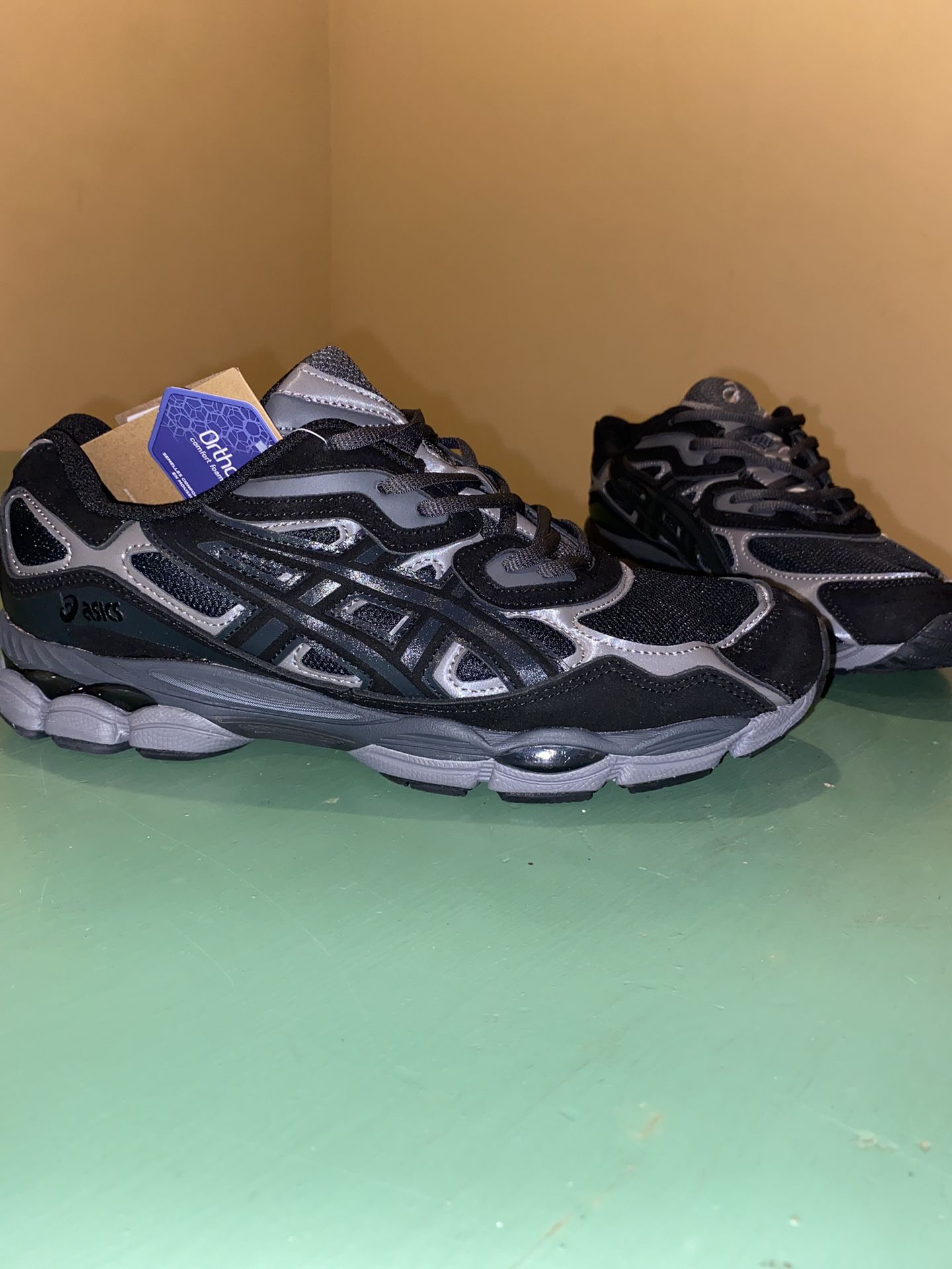 ASICS Gel-NYC Black/Grey Mens Size 9