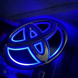 Light up Toyota emblem led logo