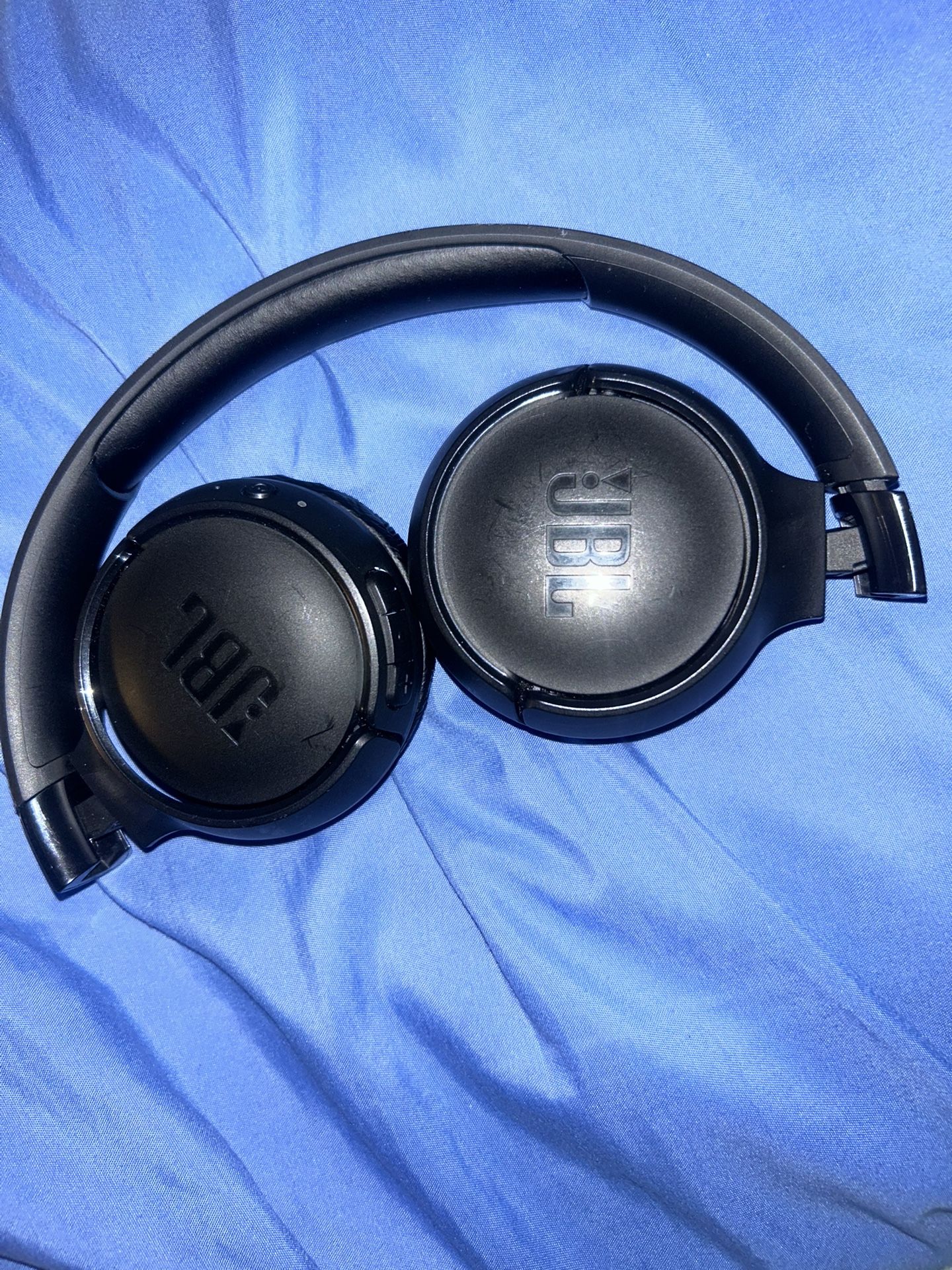 JBL 520 Bt Wireless Headphones