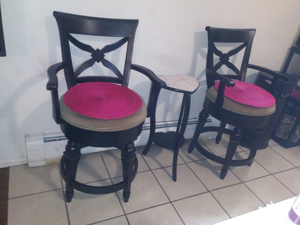 2 chairs $30 a piece or both for $50