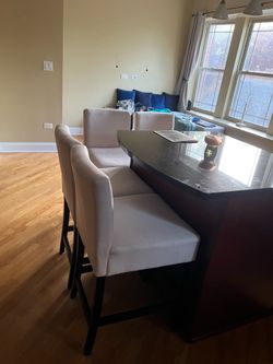 4 island chairs